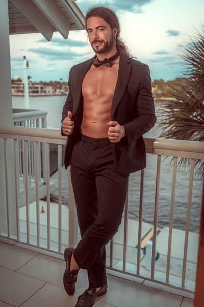 An image in Massimo's male escort portfolio