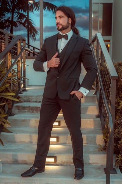 An image in Massimo's male escort portfolio