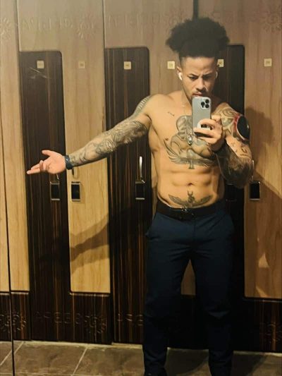 An image in Yohan's male escort portfolio