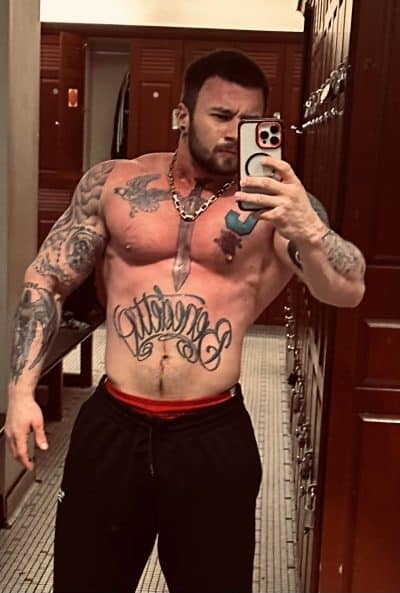 An image in Benny's male escort portfolio