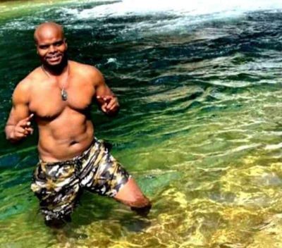 An image in Taveras's male escort portfolio