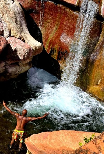 An image in Taveras's male escort portfolio