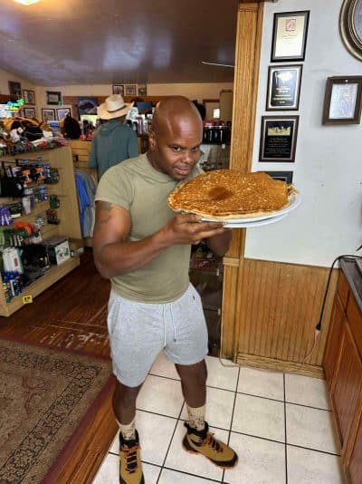 An image in Taveras's male escort portfolio