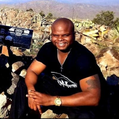 An image in Taveras's male escort portfolio