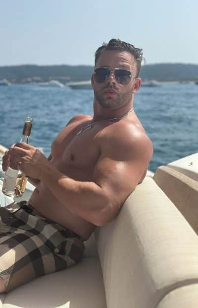An image in Evan's male escort portfolio