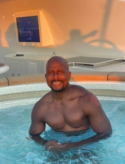 An image in Mike's male escort portfolio