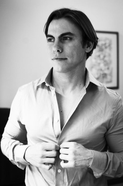 An image in Alejandro's male escort portfolio
