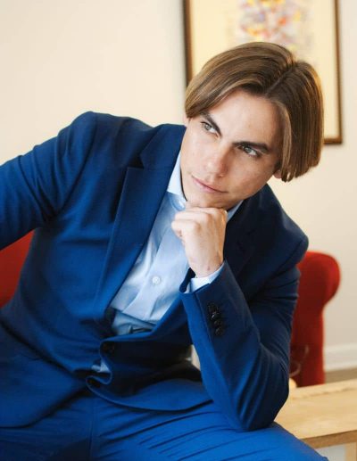 An image in Alejandro's male escort portfolio