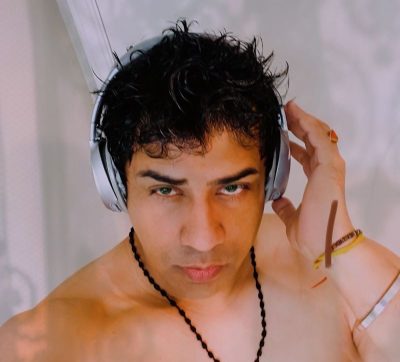 An image in Jeet's male escort portfolio