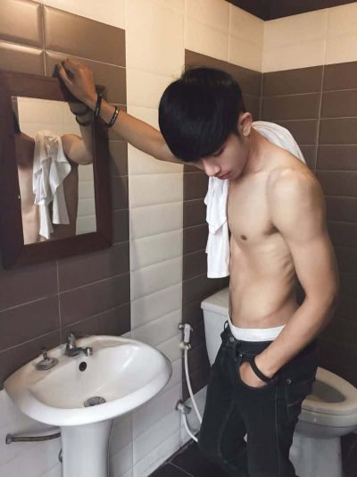 An image in Pizh's male escort portfolio