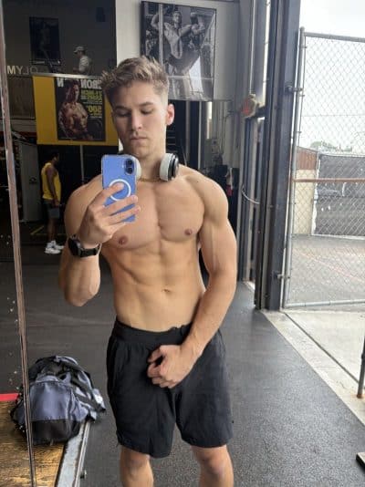 An image in Eddie's male escort portfolio
