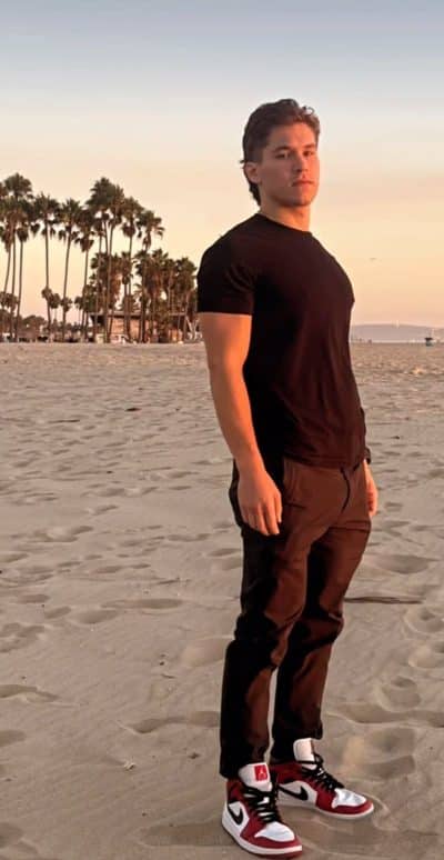An image in Eddie's male escort portfolio