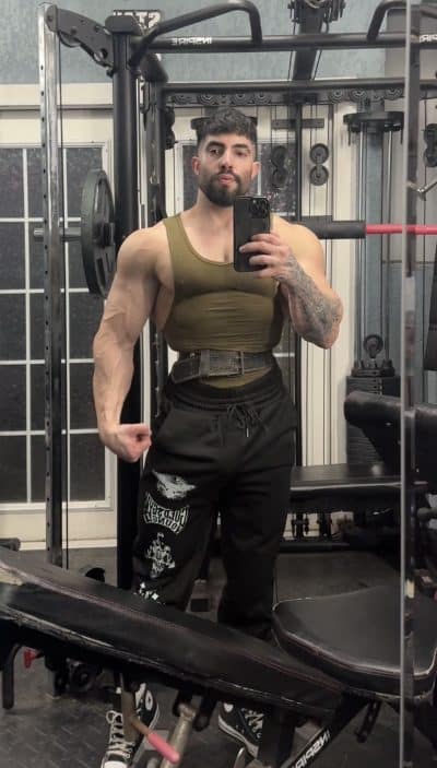 An image in Eddie's male escort portfolio