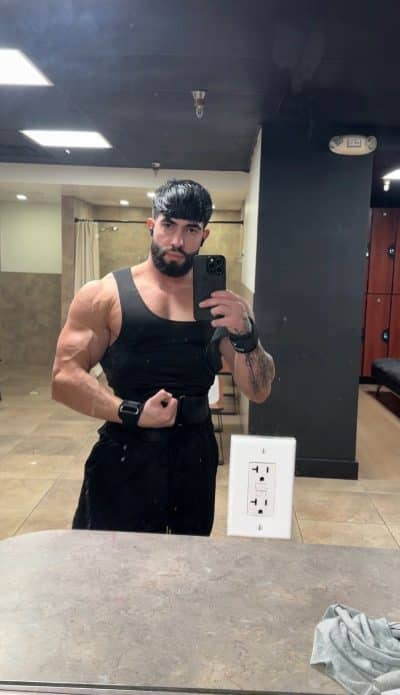 An image in Eddie's male escort portfolio