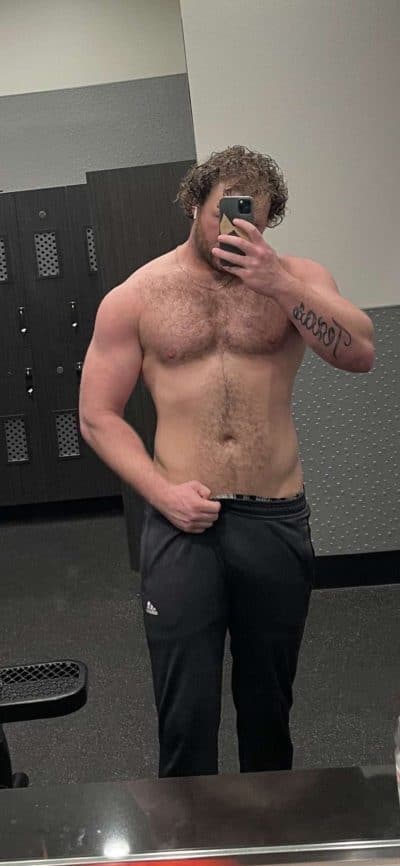 An image in Bear's male escort portfolio
