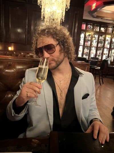 An image in Bear's male escort portfolio