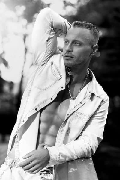 An image in Maximus's male escort portfolio