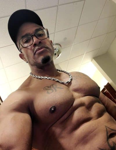 An image in Kenny's male escort portfolio