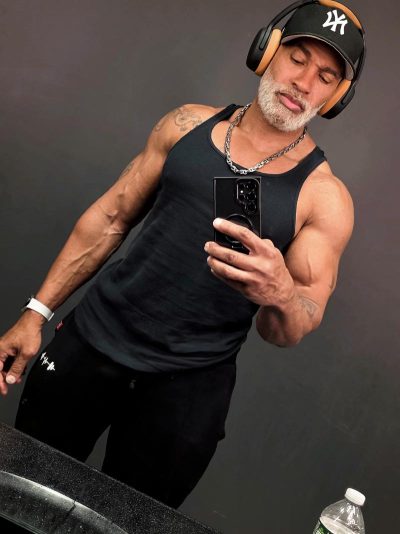 An image in Kenny's male escort portfolio