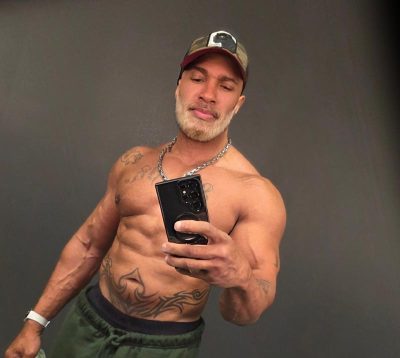 An image in Kenny's male escort portfolio