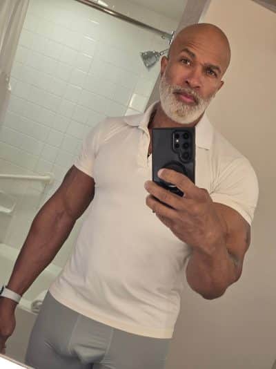 An image in Kenny's male escort portfolio