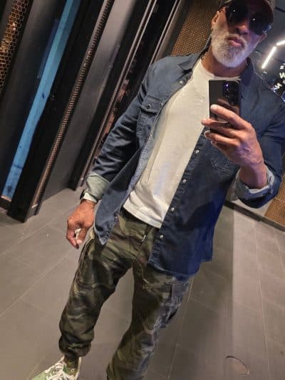 An image in Kenny's male escort portfolio