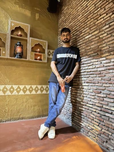 An image in Virat's male escort portfolio