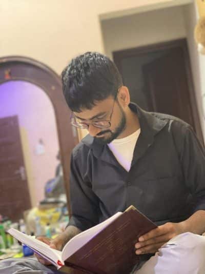 An image in Virat's male escort portfolio