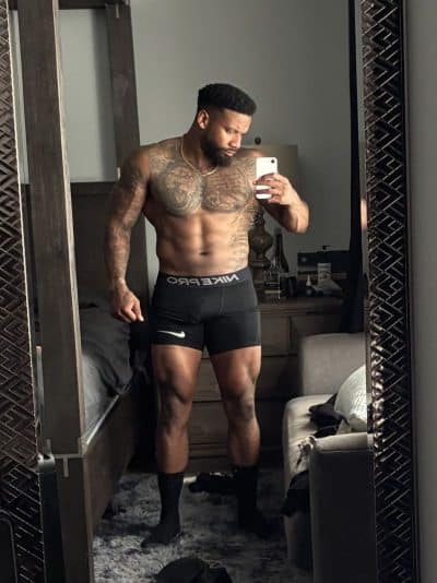 An image in Josh's male escort portfolio