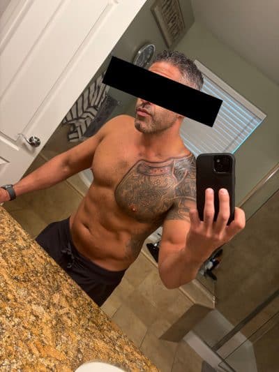 An image in Nico 's male escort portfolio