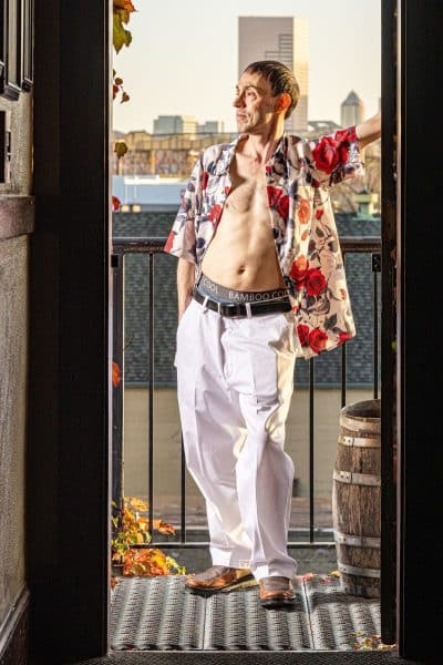 An image in Steven's male escort portfolio