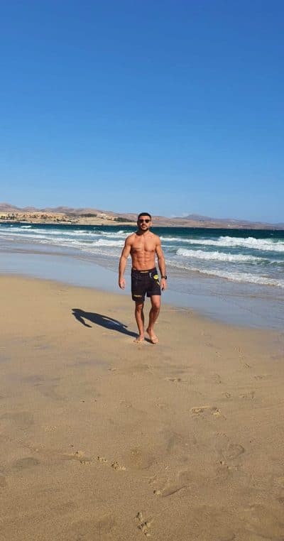 An image in Alessandro's male escort portfolio