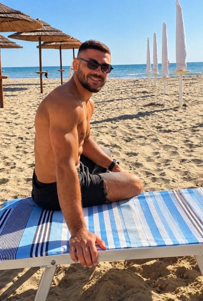 An image in Alessandro's male escort portfolio