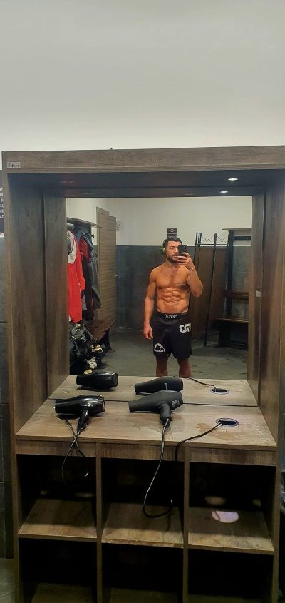 An image in Alessandro's male escort portfolio