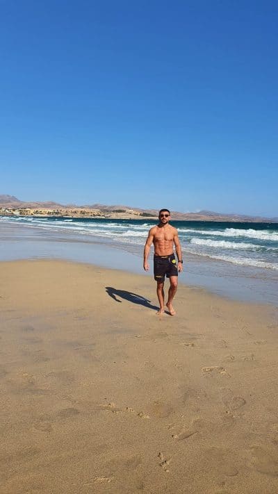 An image in Alessandro's male escort portfolio