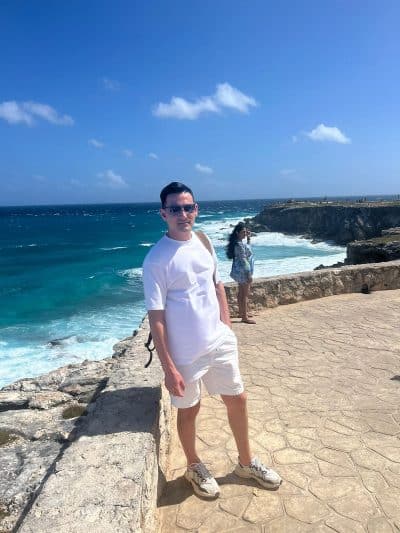 An image in Ali's male escort portfolio