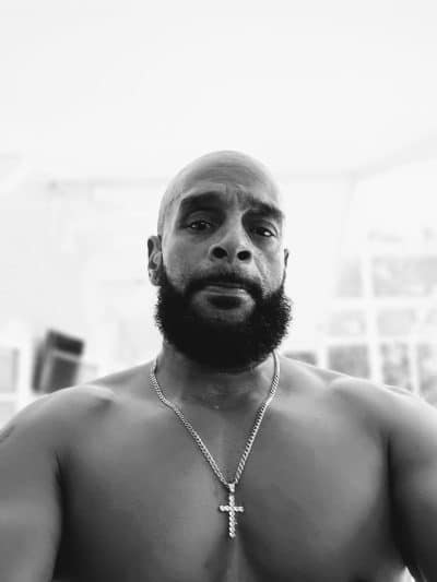 Male Escort Chris Logan