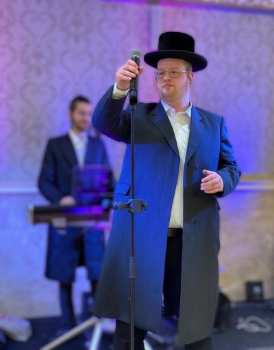 Male Escort Moses Stern