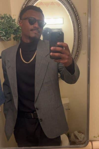 An image in Howard's male escort portfolio