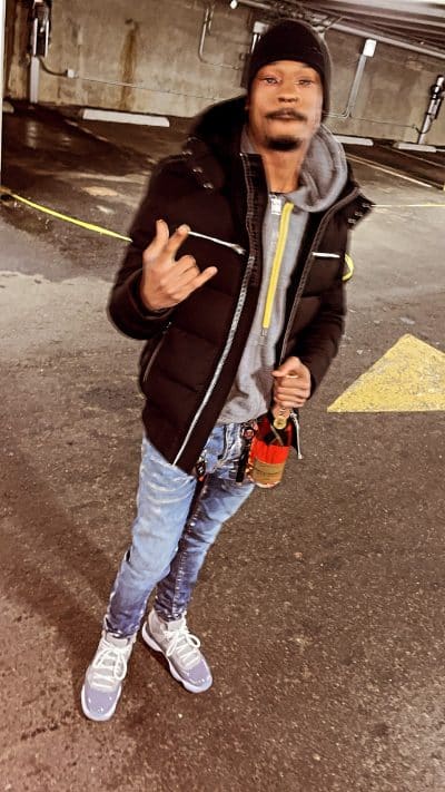 An image in Nate's male escort portfolio