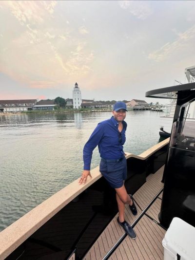 An image in Oliver's male escort portfolio