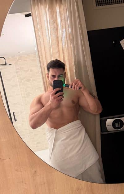 An image in Dante's male escort portfolio