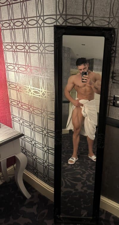 An image in Dante's male escort portfolio