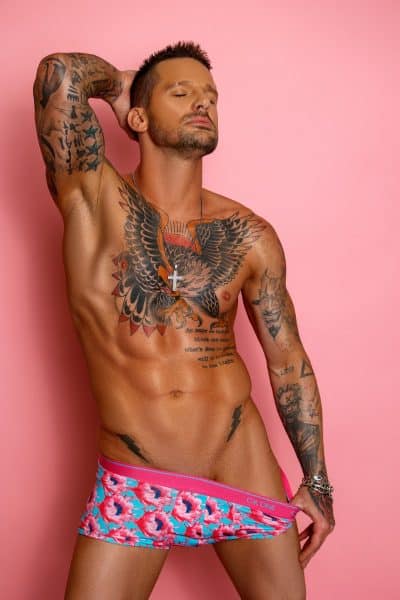 An image in Masin's male escort portfolio