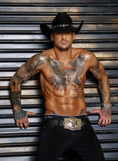 An image in Masin's male escort portfolio