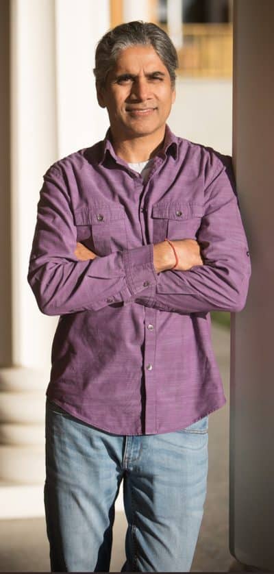 An image in Vee's male escort portfolio