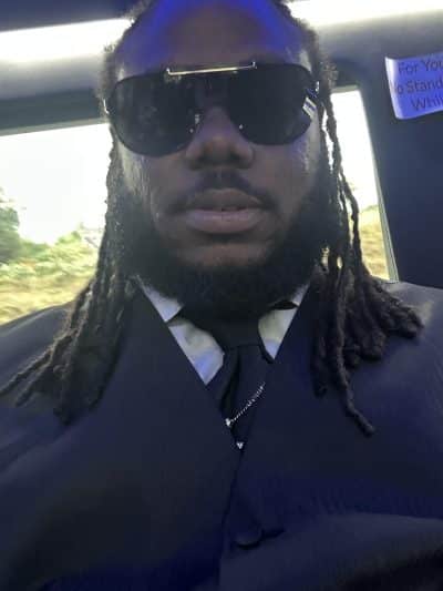 An image in Allen's male escort portfolio