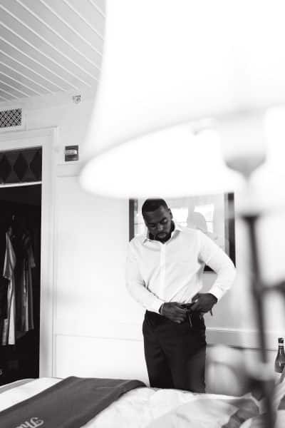 An image in Derrick's male escort portfolio