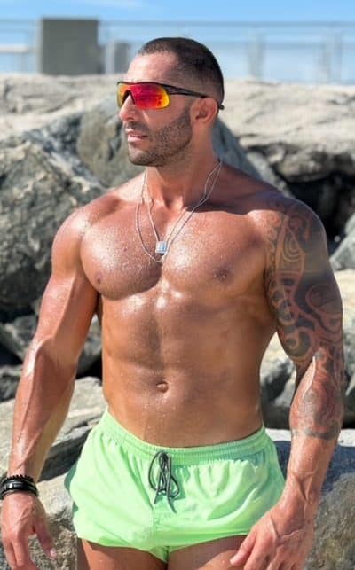 An image in Diego's male escort portfolio