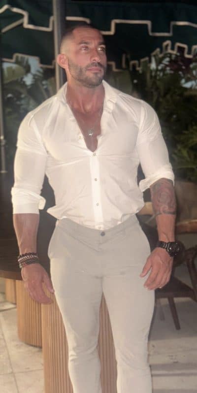 An image in Diego's male escort portfolio